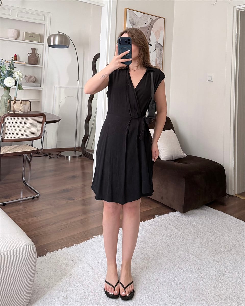 Siyah Anvelop Kesim Elbise