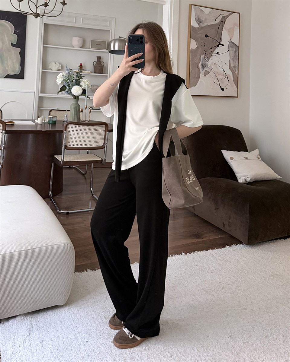 Siyah Fular Detaylı İkili Takım