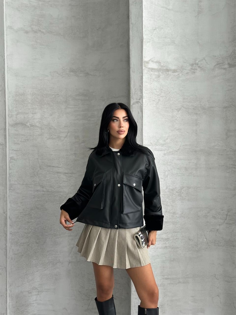 Siyah Kürk Yakalı Körüklü Deri Ceket