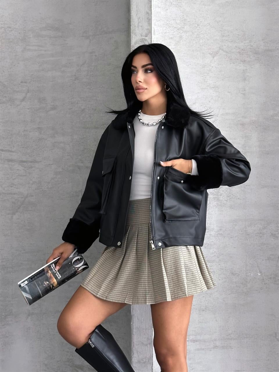 Siyah Kürk Yakalı Körüklü Deri Ceket