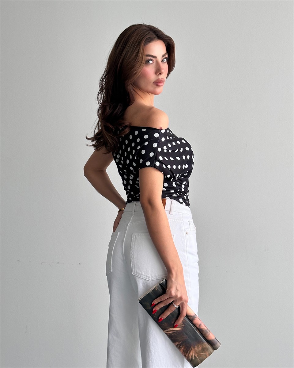 Siyah Puantiyeli Asimetrik Yaka Bluz
