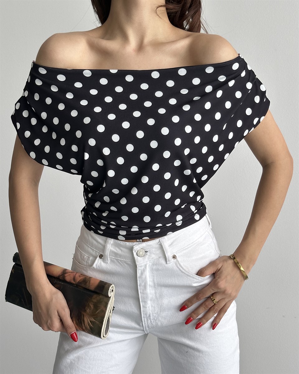 Siyah Puantiyeli Asimetrik Yaka Bluz