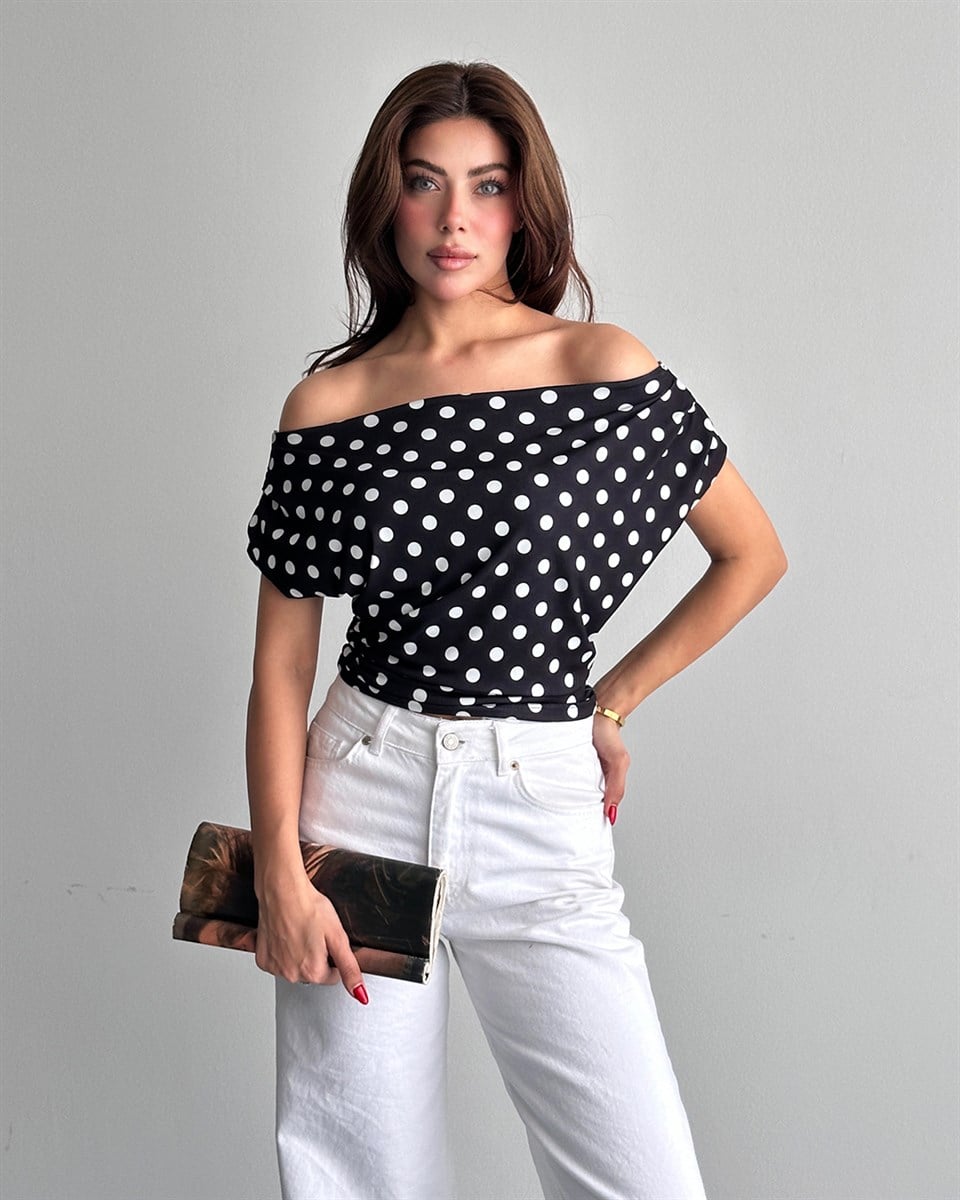 Siyah Puantiyeli Asimetrik Yaka Bluz