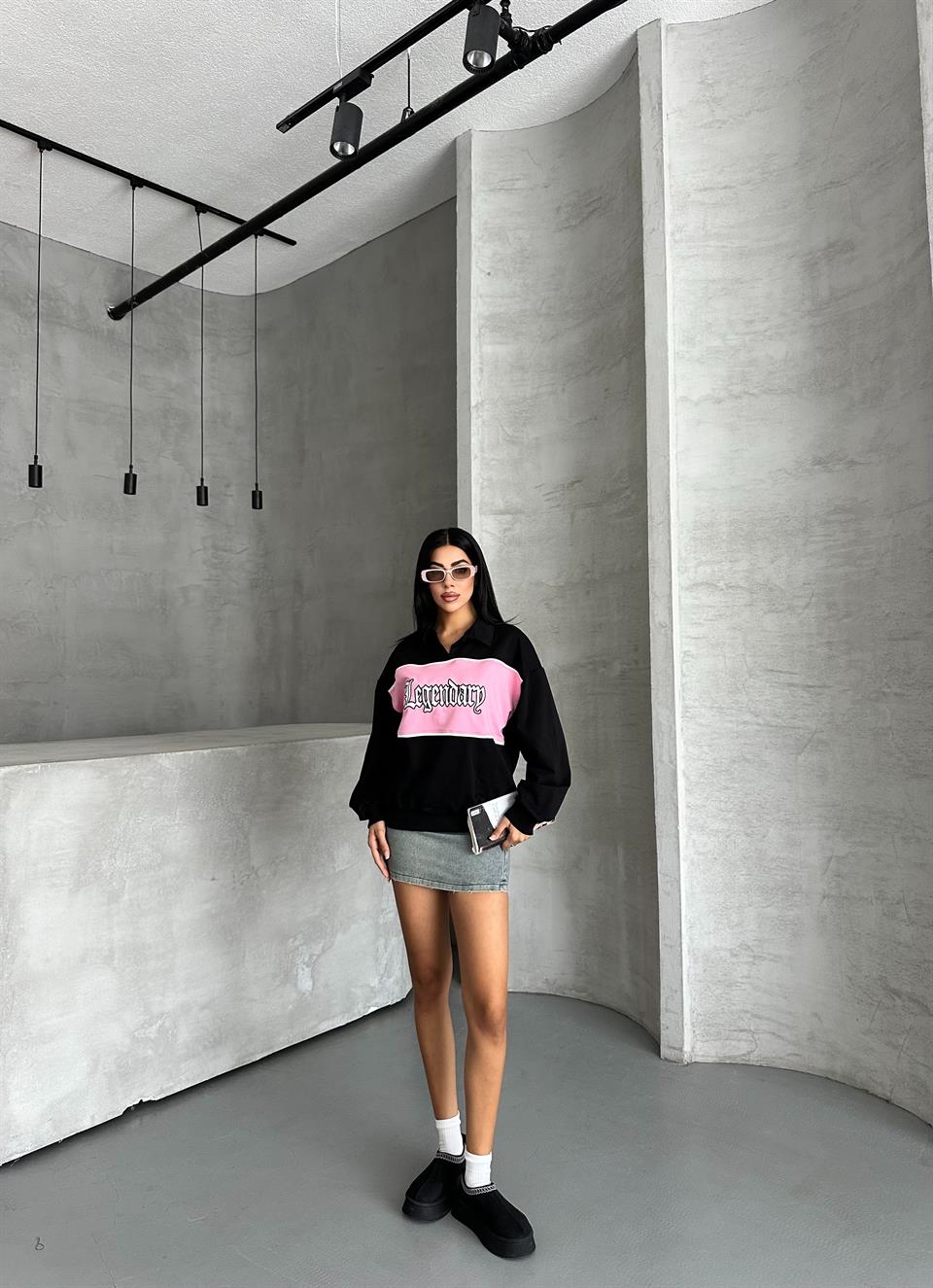 Unisex Legendary Sweatshirt