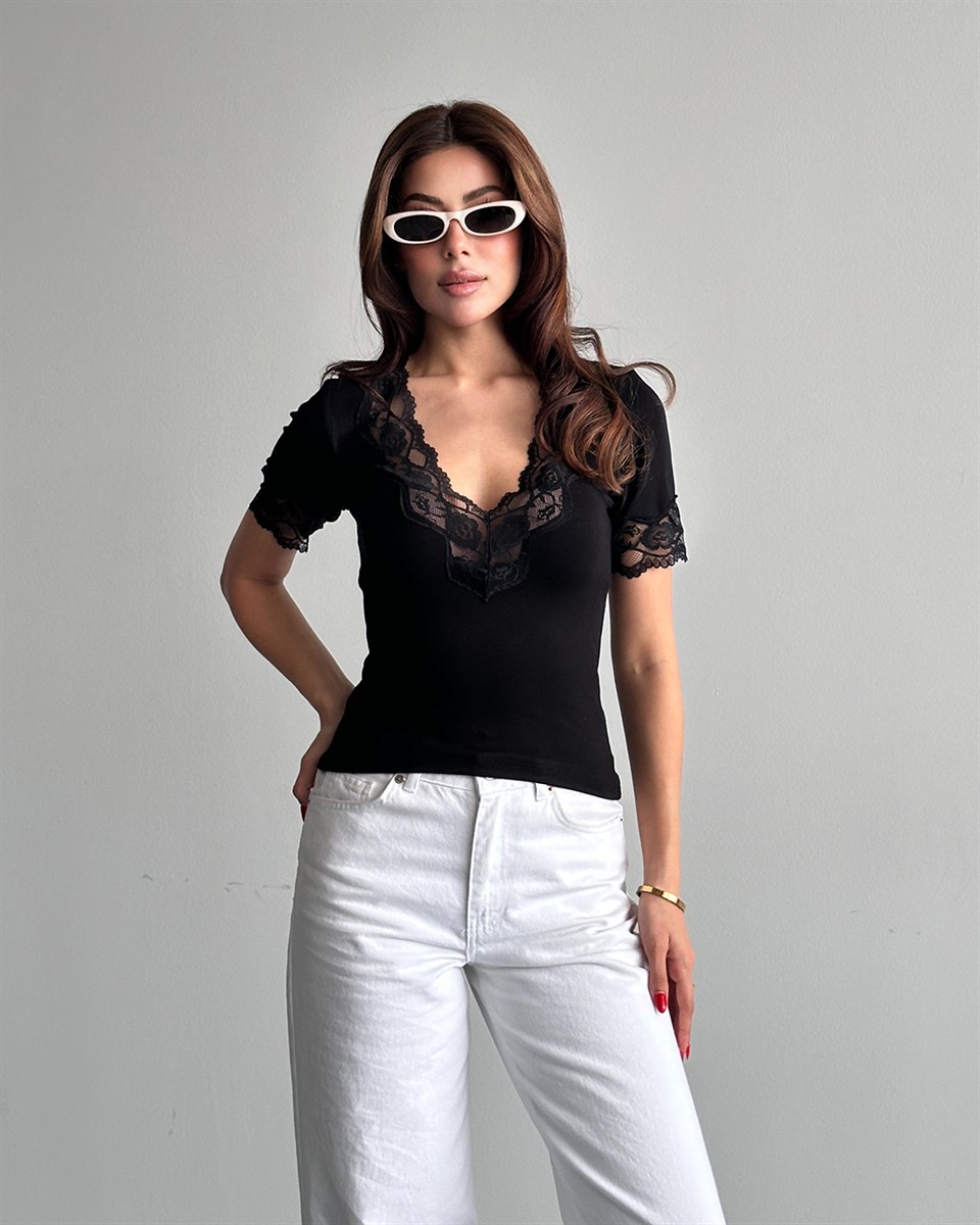 V Yaka Dantelli Siyah Bluz