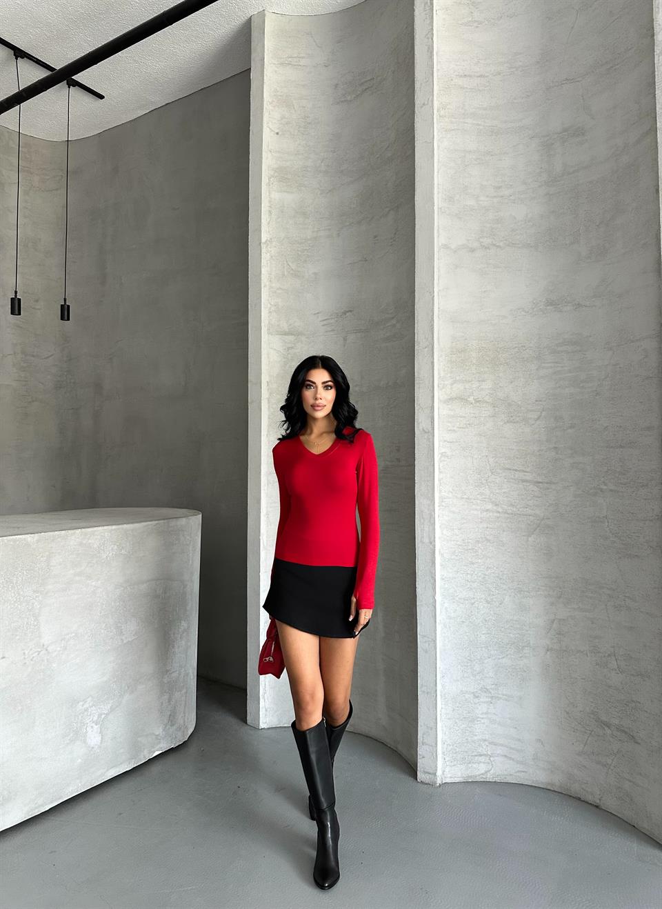 V Yaka Uzun Kollu Kırmızı Basic Bluz