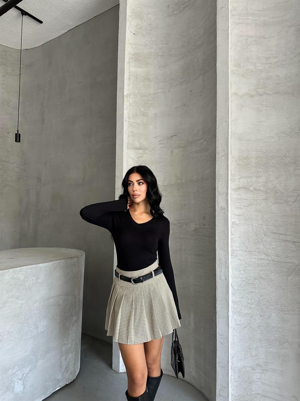 V Yaka Uzun Kollu Siyah Basic Bluz