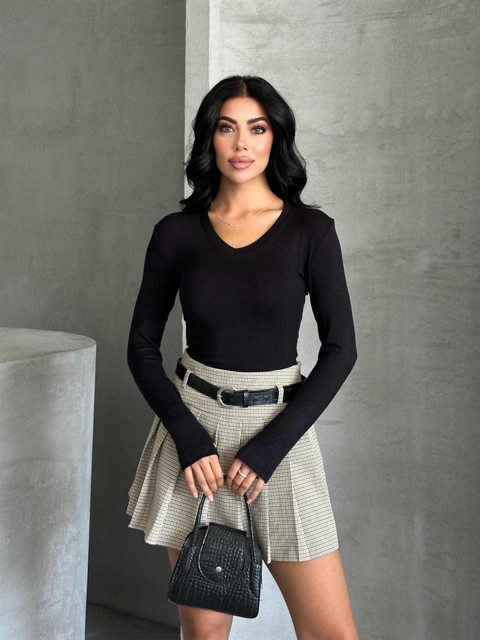 V Yaka Uzun Kollu Siyah Basic Bluz