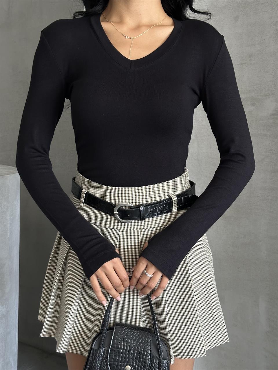 V Yaka Uzun Kollu Siyah Basic Bluz