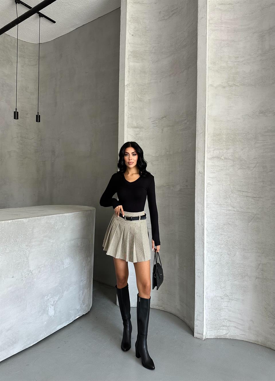 V Yaka Uzun Kollu Siyah Basic Bluz