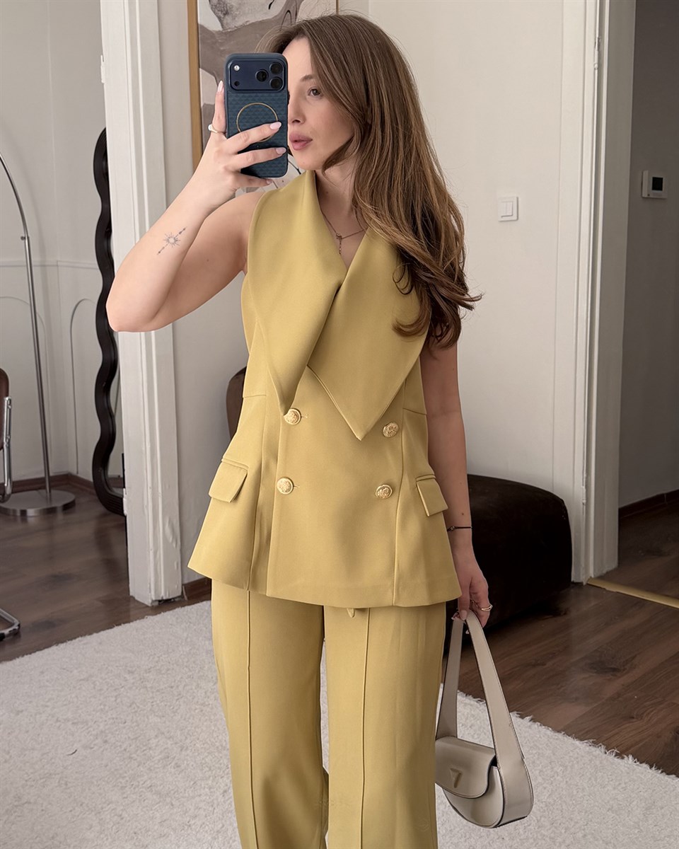 Valeria Gold Düğme Detaylı Haki Yelek Pantolon Takım