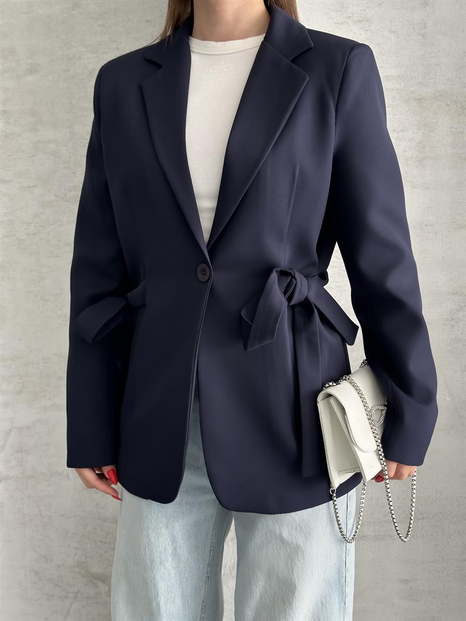 Yandan Kuşaklı Lacivert Blazer Ceket