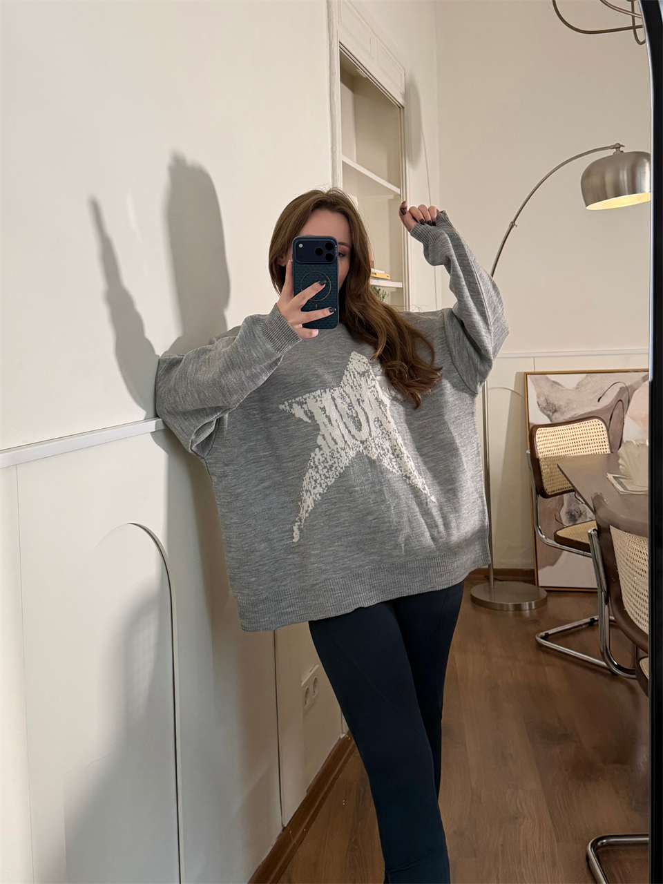 Yıldız Desenli Gri Oversize Kazak