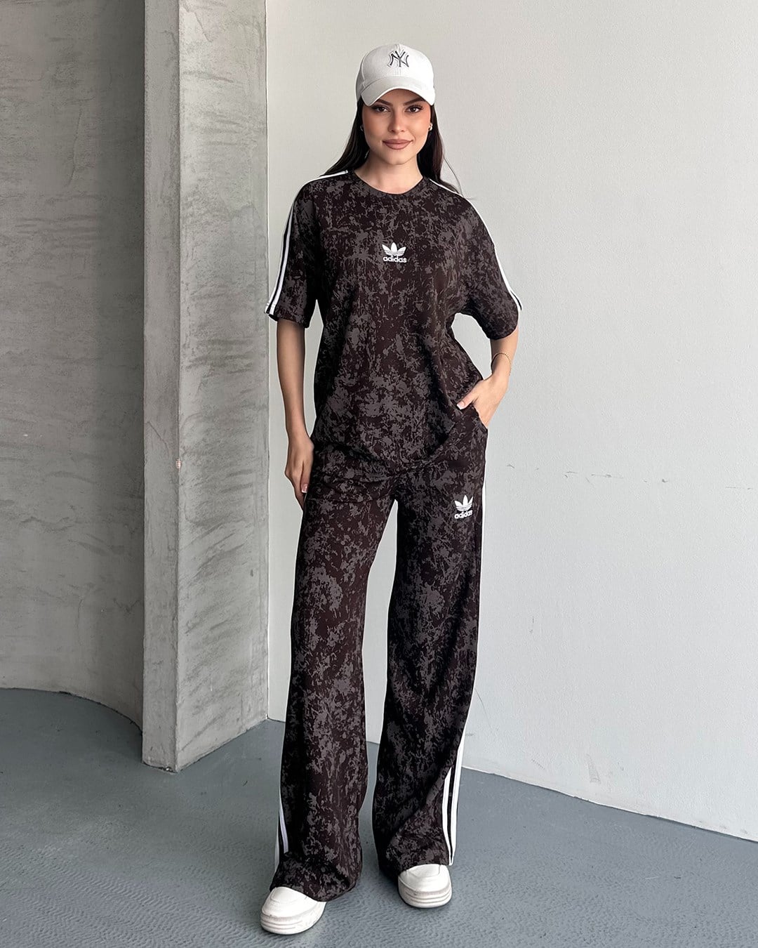 Ad Kahverengi Batik Desenli Eşofman Takımı