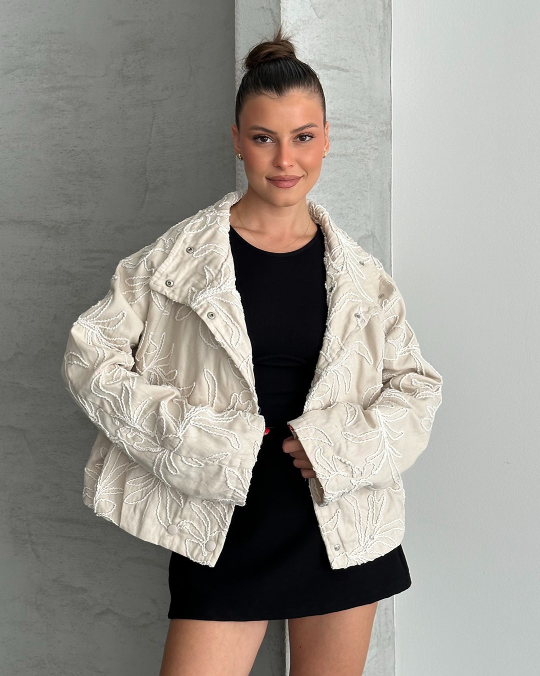 Çiçek Nakışlı Oversize Ekru Ceket