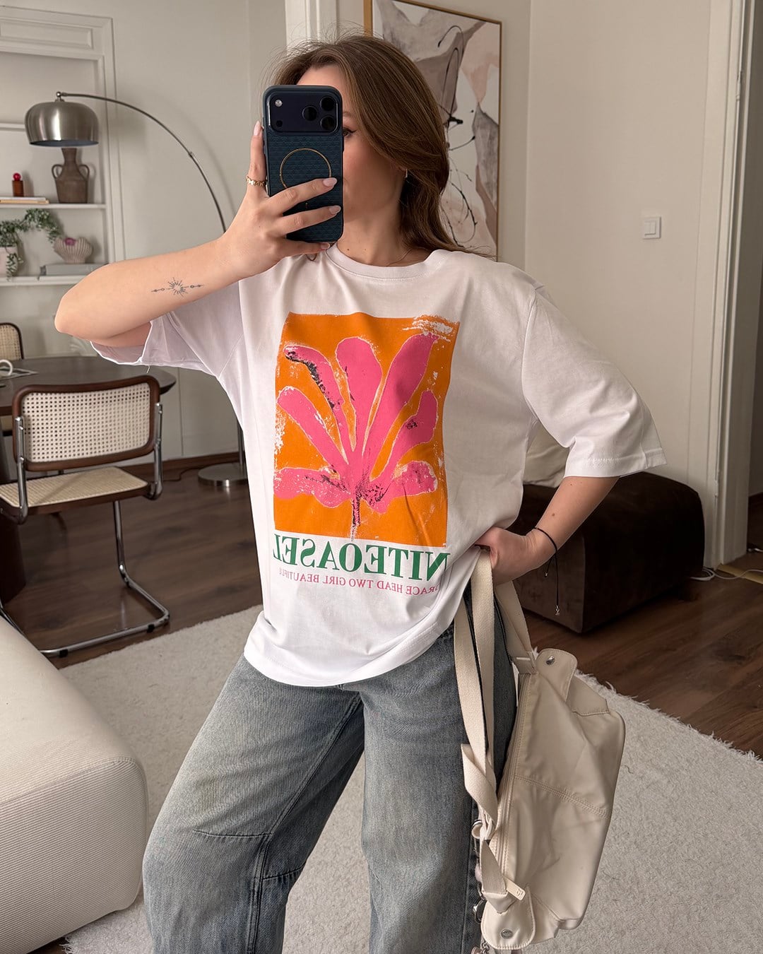 Grafik Baskılı Oversize Beyaz Tişört