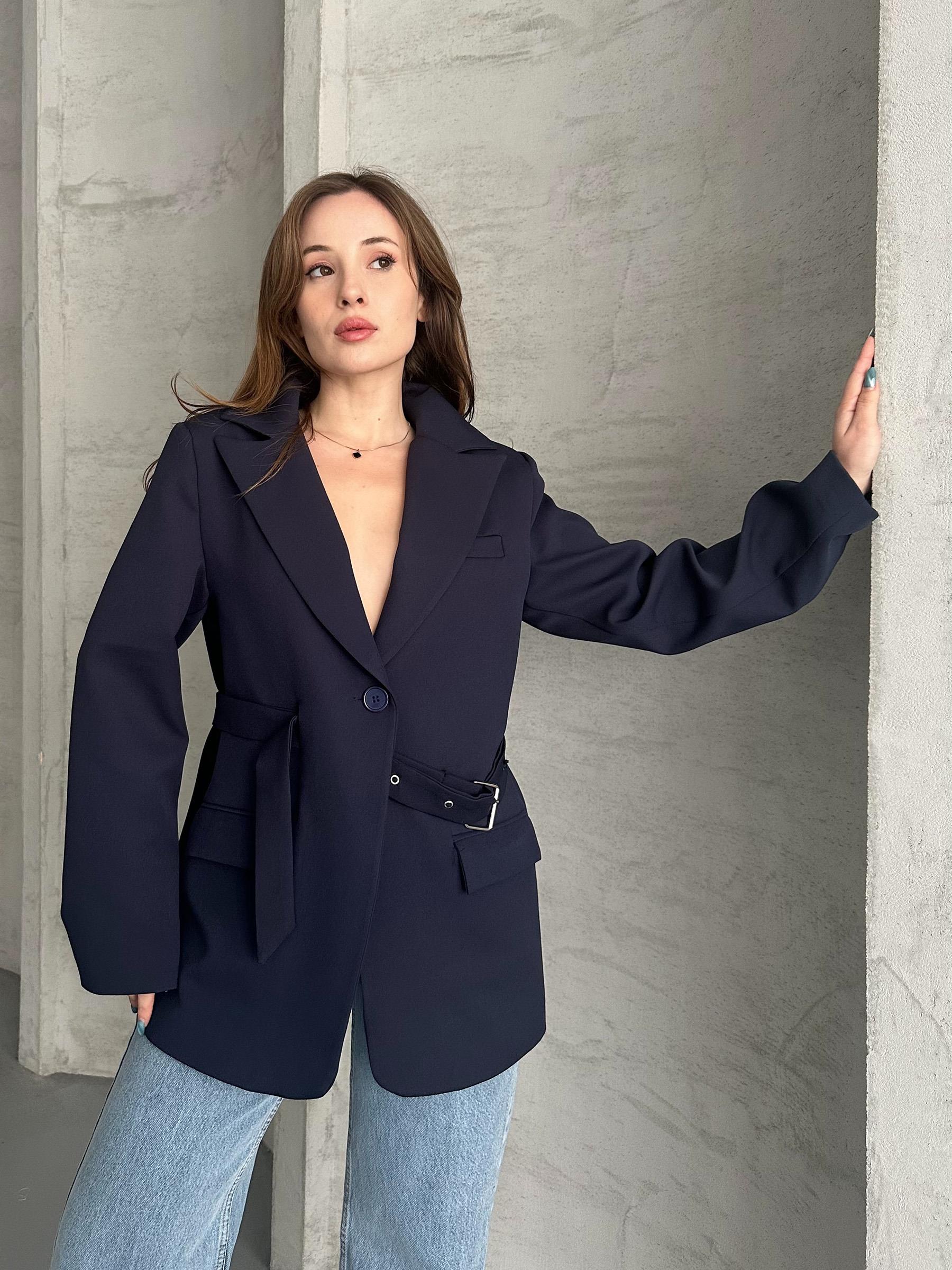 Kemer Detaylı Lacivert Blazer Ceket