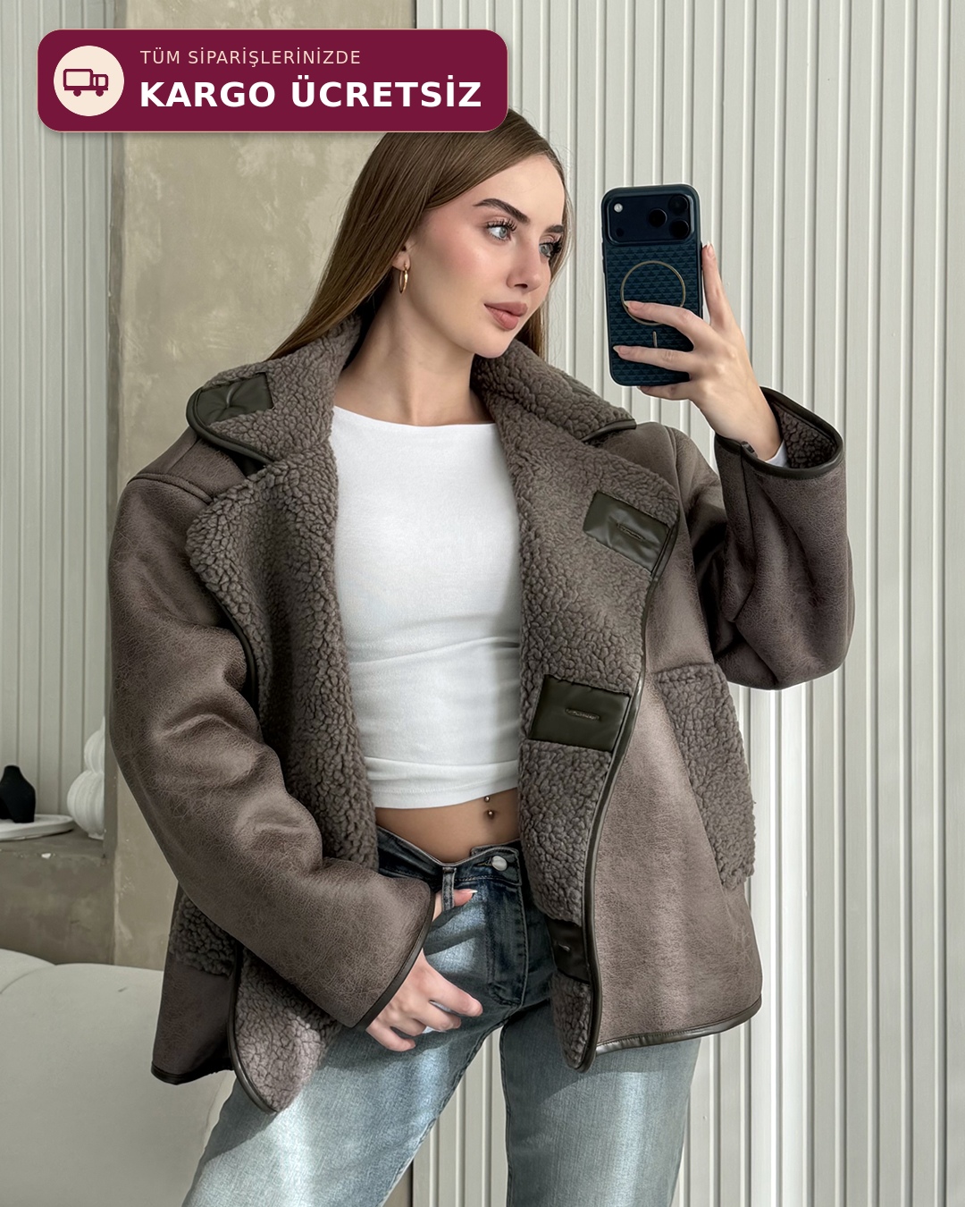Kora Peluş Detaylı Vizon Ceket