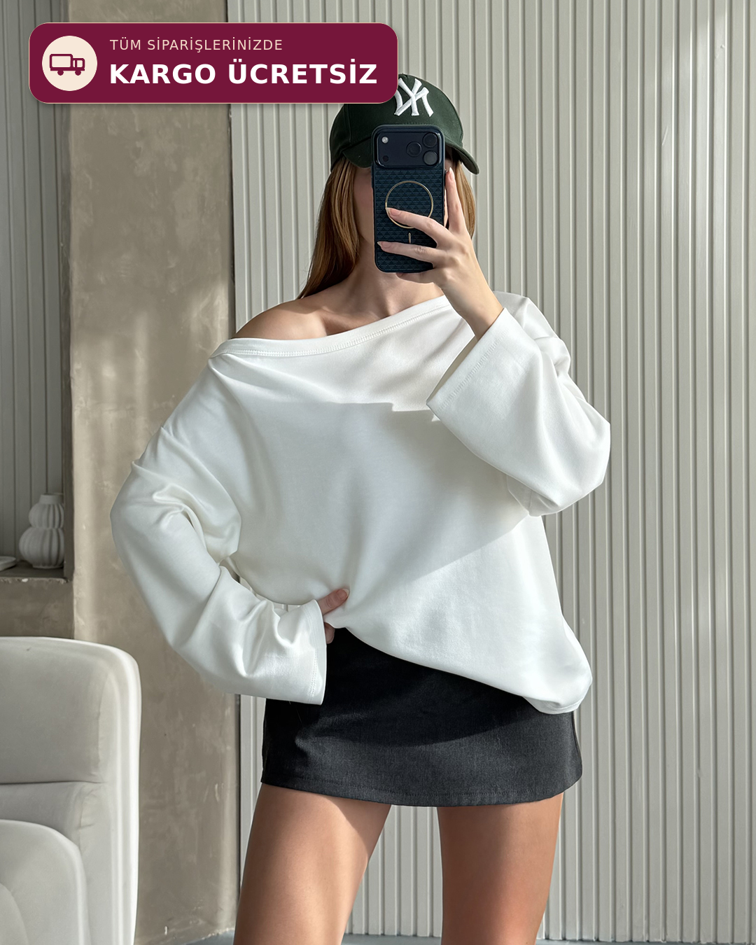 Mona Kayık Yaka Beyaz Sweatshirt
