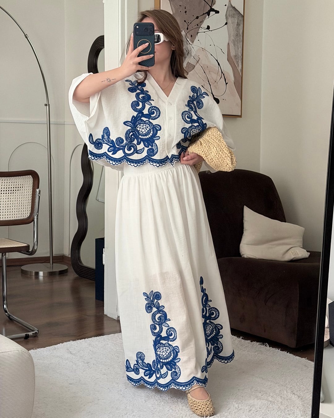 Nakışlı Beyaz Crop Bluz Etek Takım