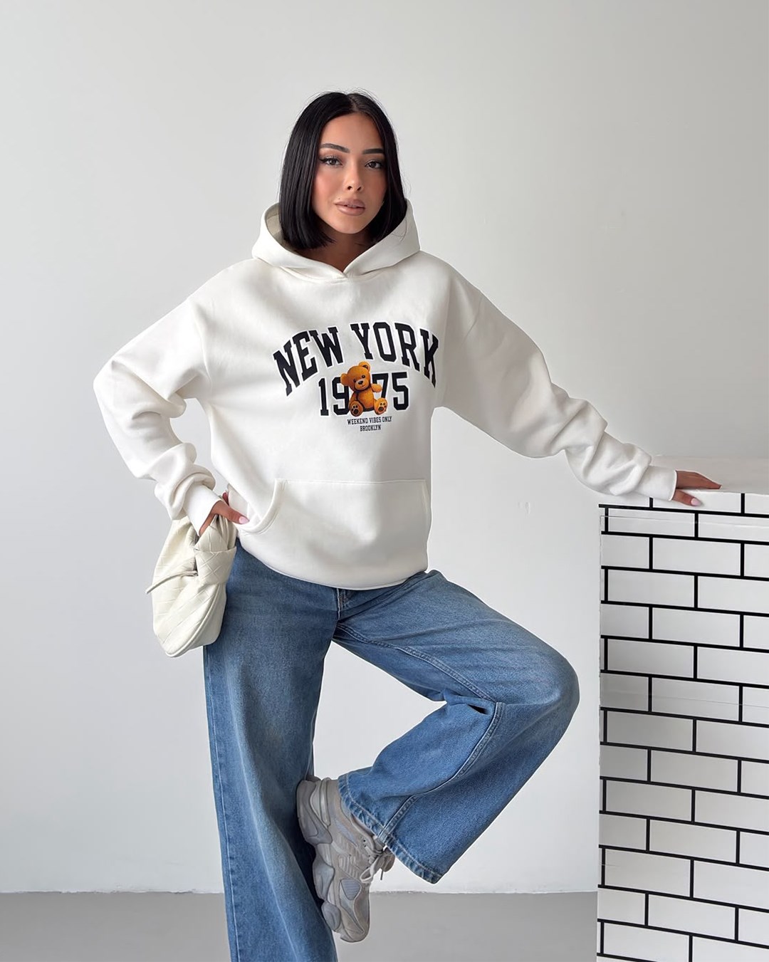 New York Oversize Kapüşonlu Beyaz Sweatshirt