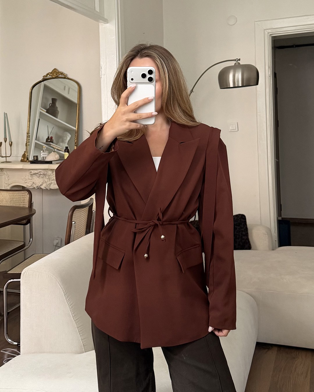 Omuz Detaylı Belden Kuşaklı Kahverengi Blazer Ceket