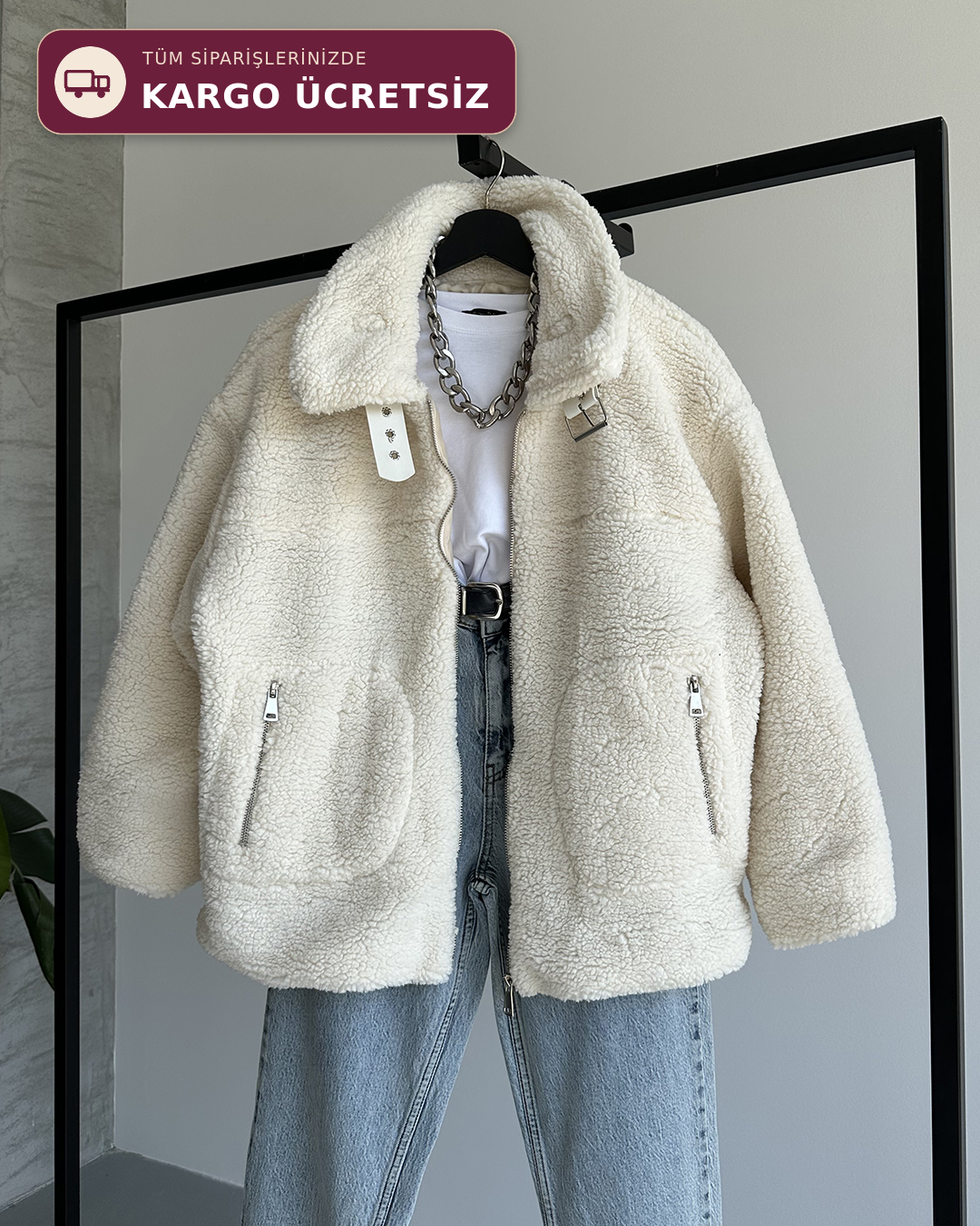 Oval Cepli Bej Peluş Ceket