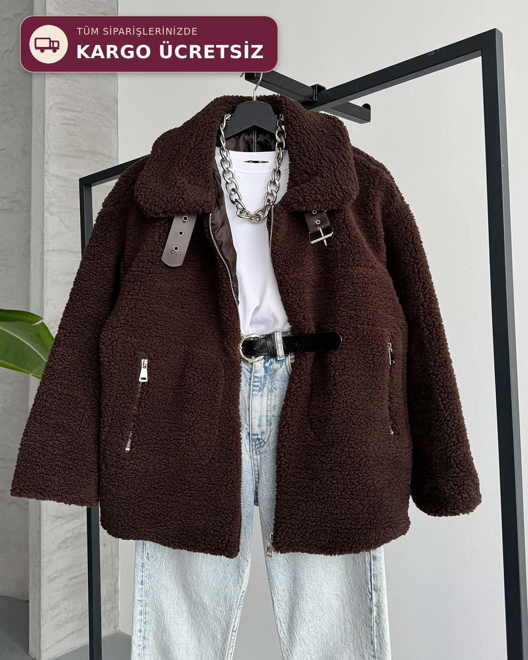 Oval Cepli Kahverengi Peluş Ceket