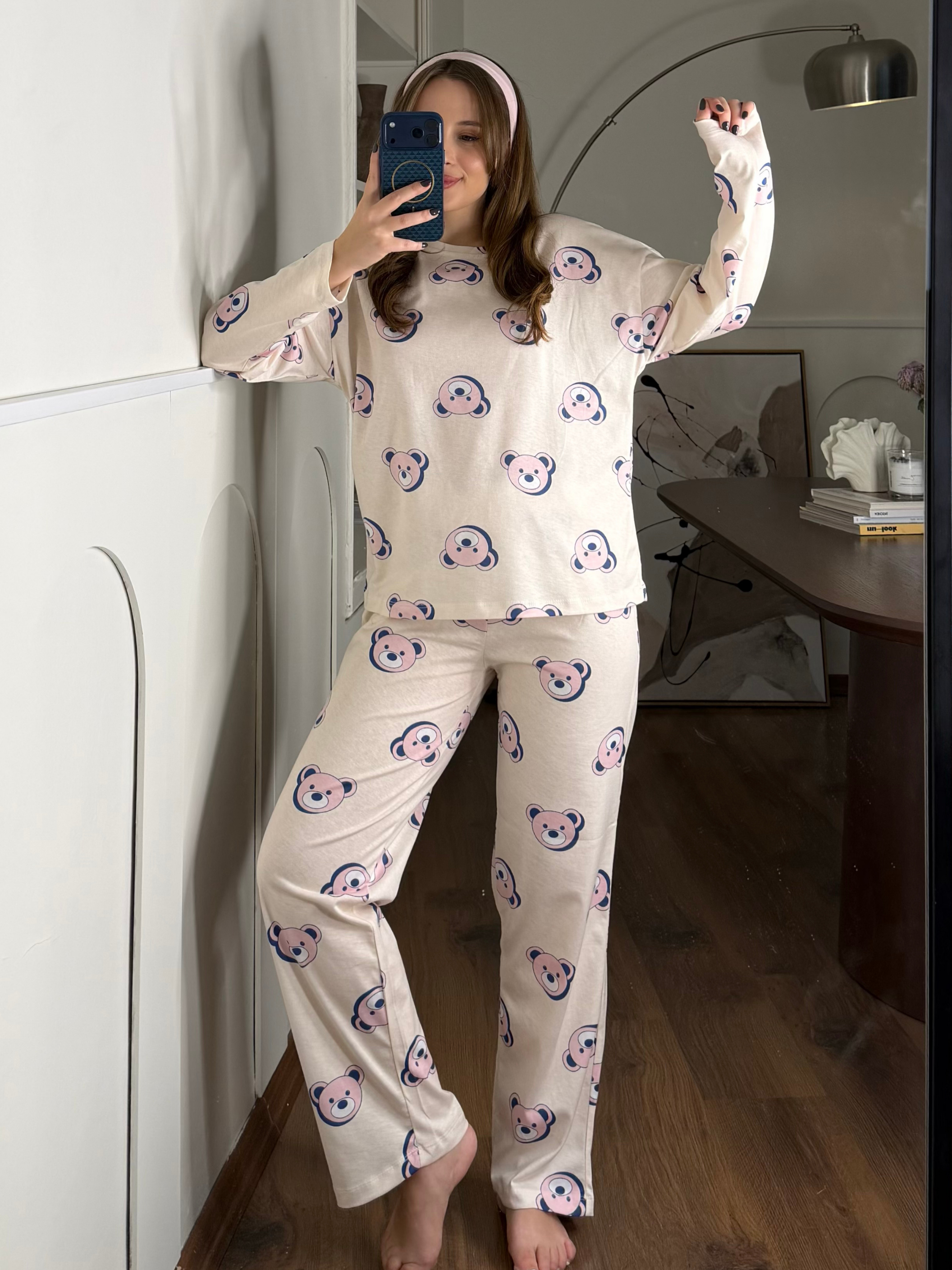 Pembe Ayıcık Desenli Ekru Pijama Takımı