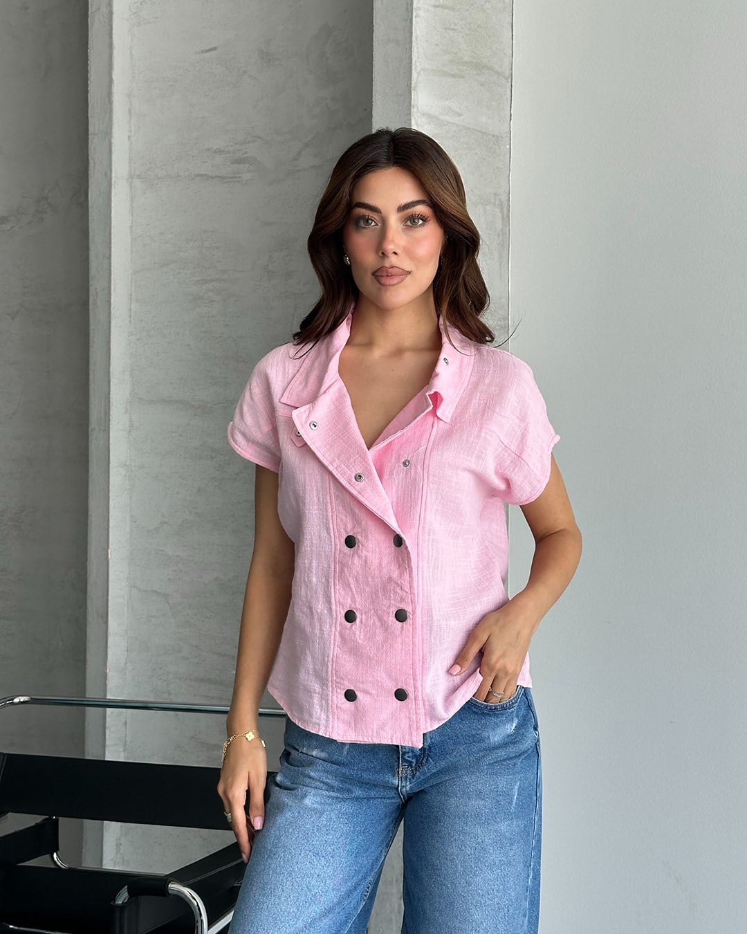 Pembe Çift Düğmeli Hâkim Yaka Bluz