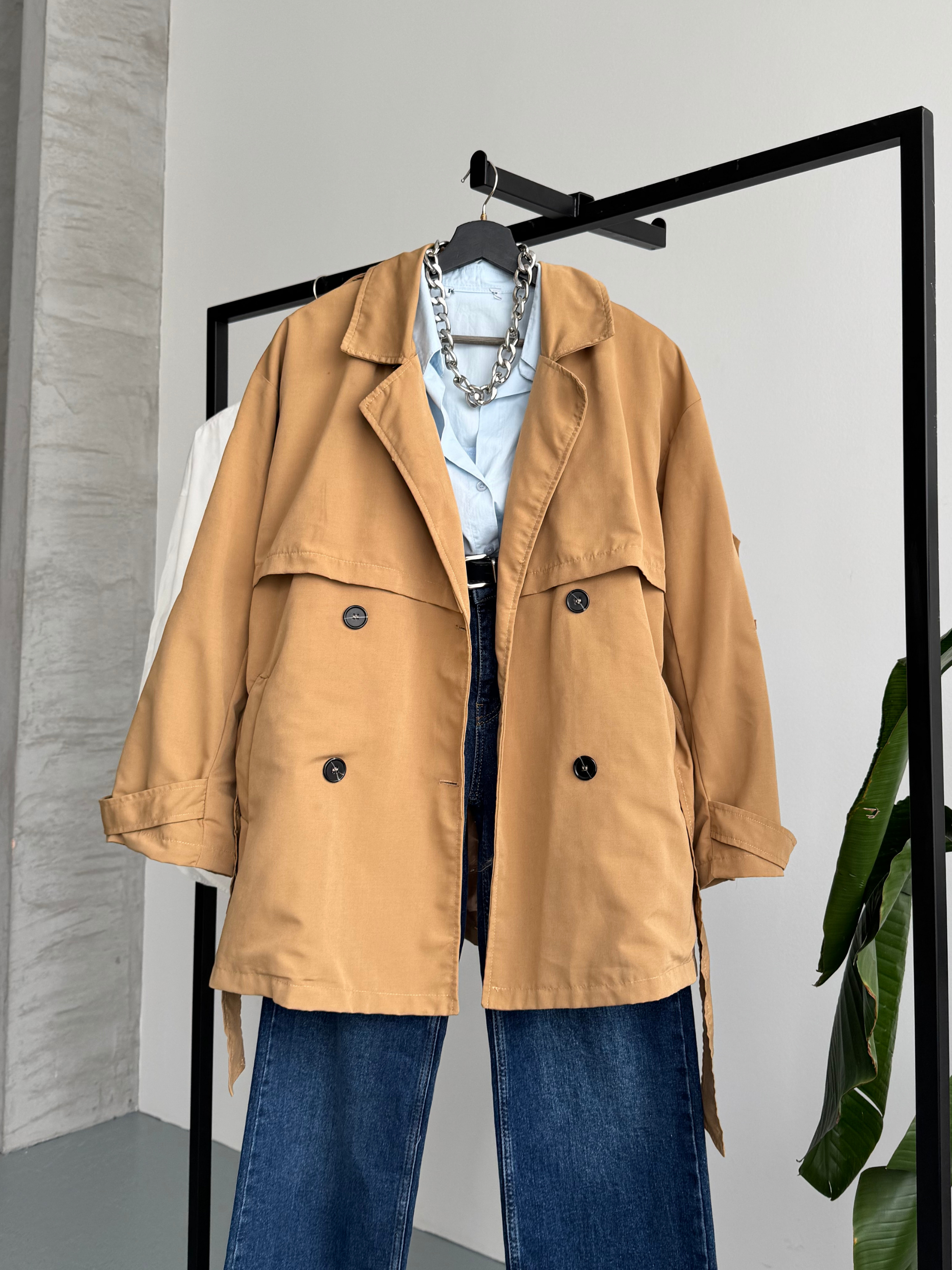 Perry Düğmeli Kısa Camel Trençkot