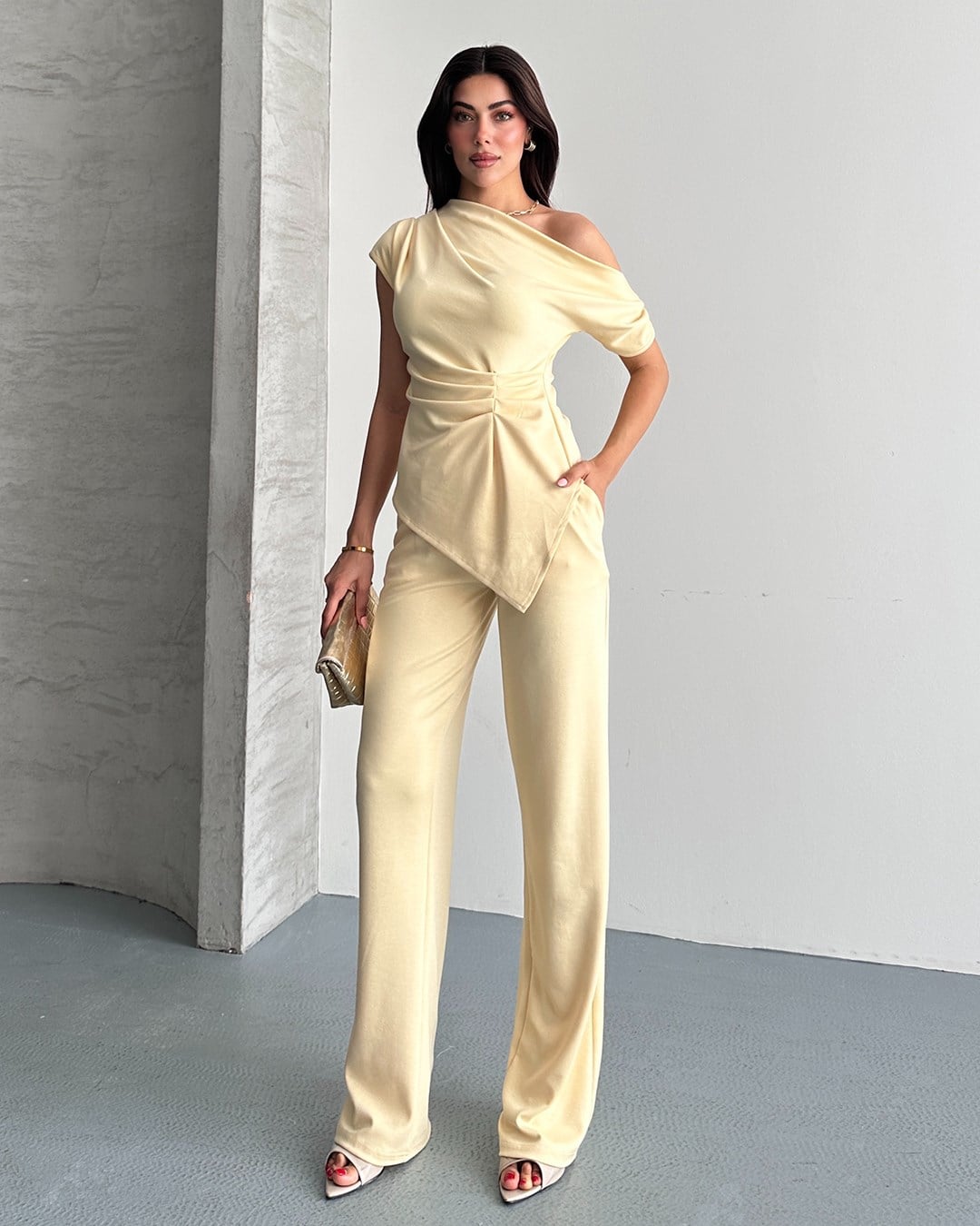 Sarı Tek Omuz Drape Detaylı İkili Takım