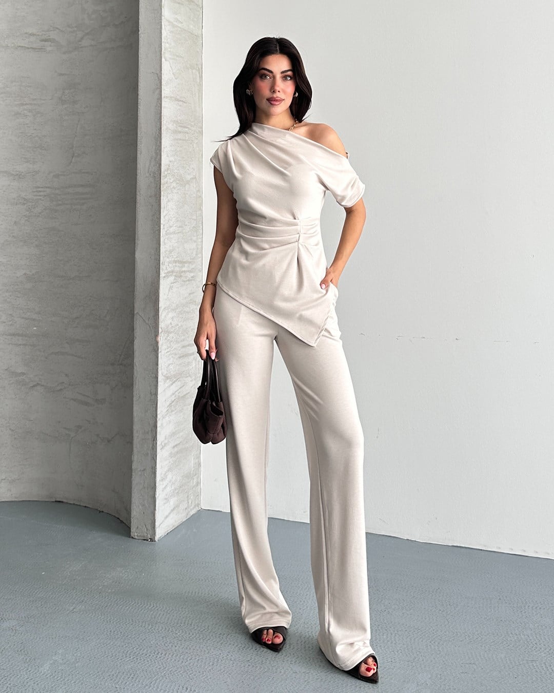 Taş Tek Omuz Drape Detaylı İkili Takım