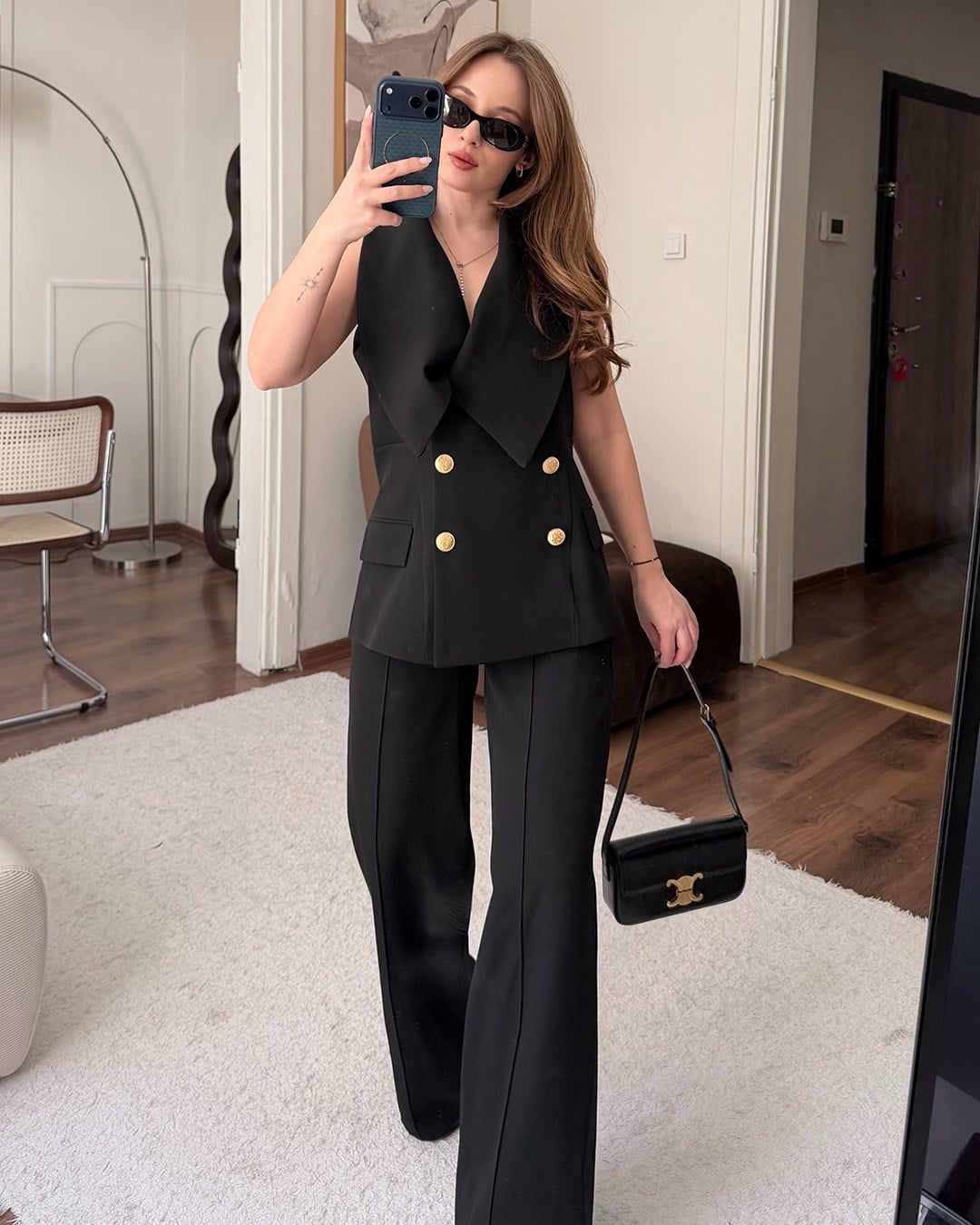 Valeria Gold Düğme Detaylı Siyah Yelek Pantolon Takım