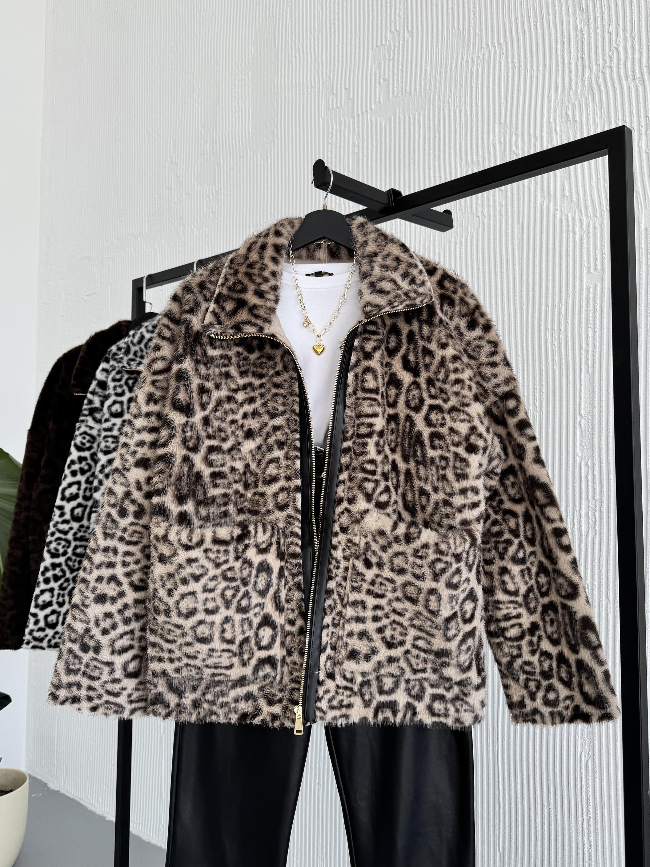 Vizon Leopar Desenli Fermuarlı Peluş Ceket