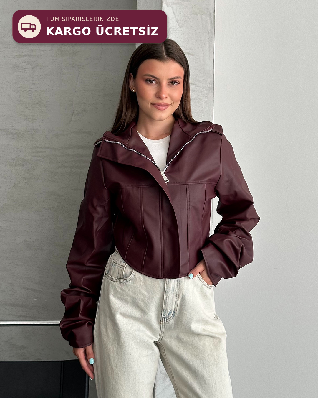 Yandan Kavisli Korse Detaylı Crop Bordo Deri Ceket