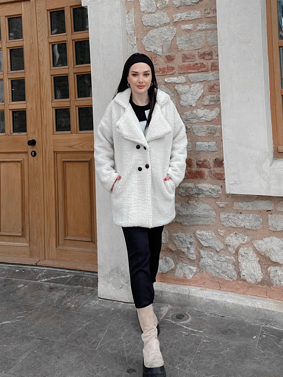 Klasik Beyaz Peluş Ceket