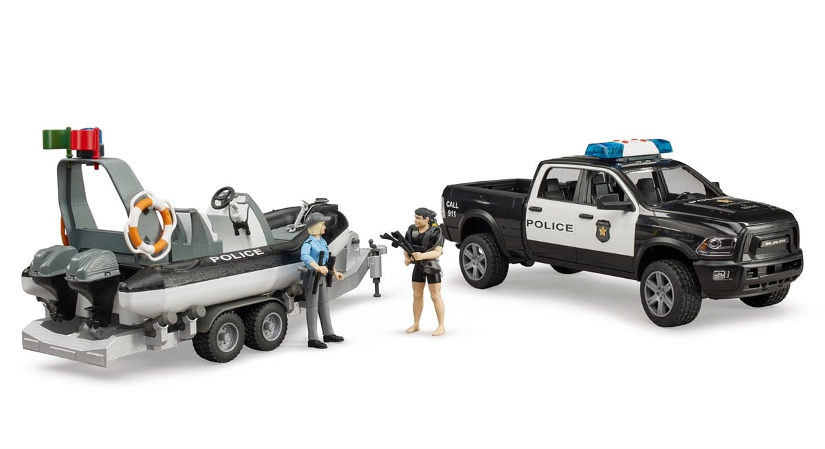 Bruder Ram 2500 Polis Aracı,Römork,Zodyak, 2 Figür Ve Aksesuarlar