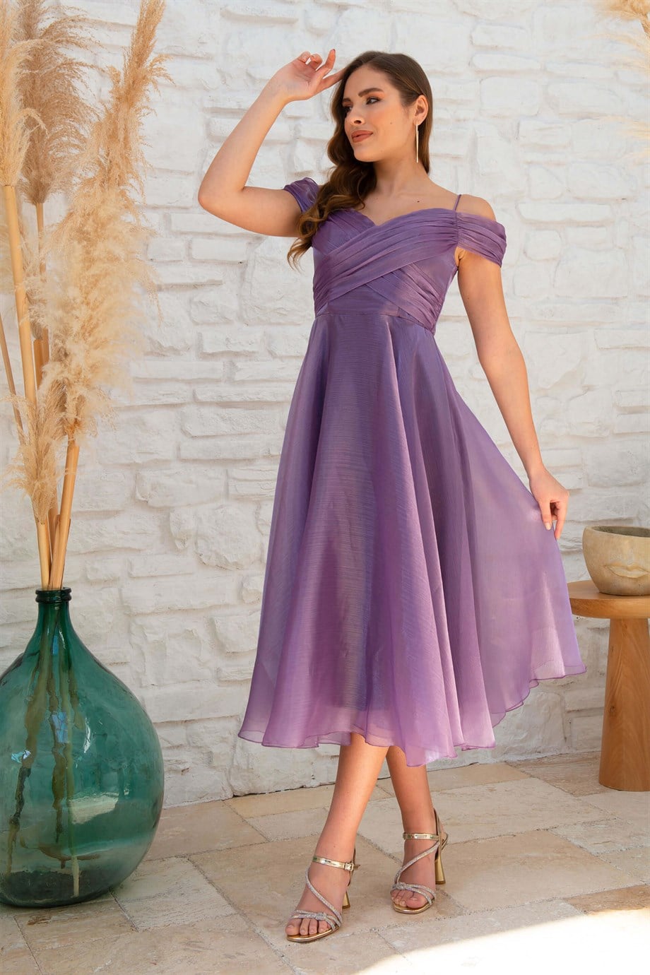 55893-796ixty8ightCarmen Lavanta Organze Düşük Kol Kısa Abiye Elbise