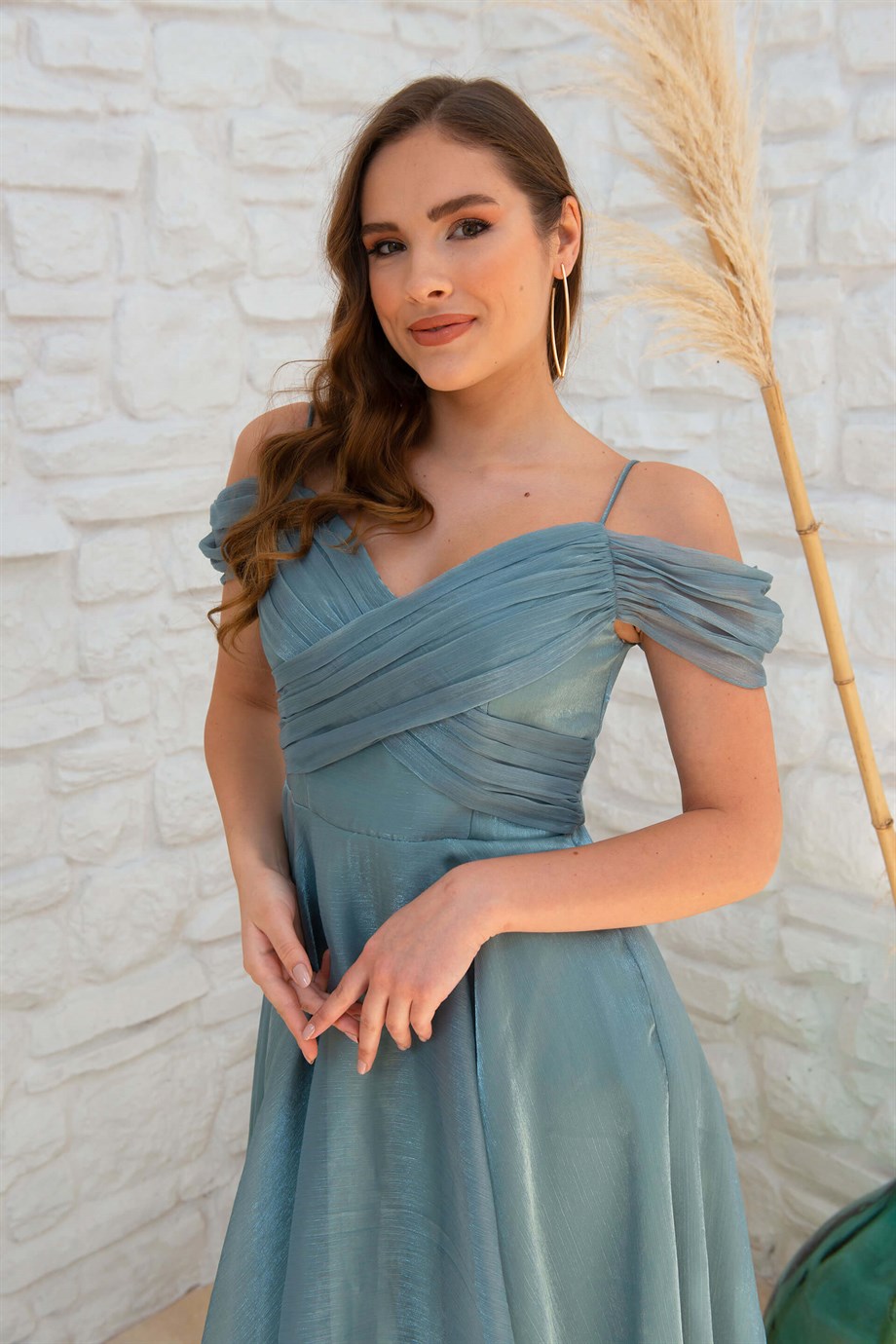 55893-866ixty8ightCarmen Çağla Organze Düşük Kol Kısa Abiye Elbise