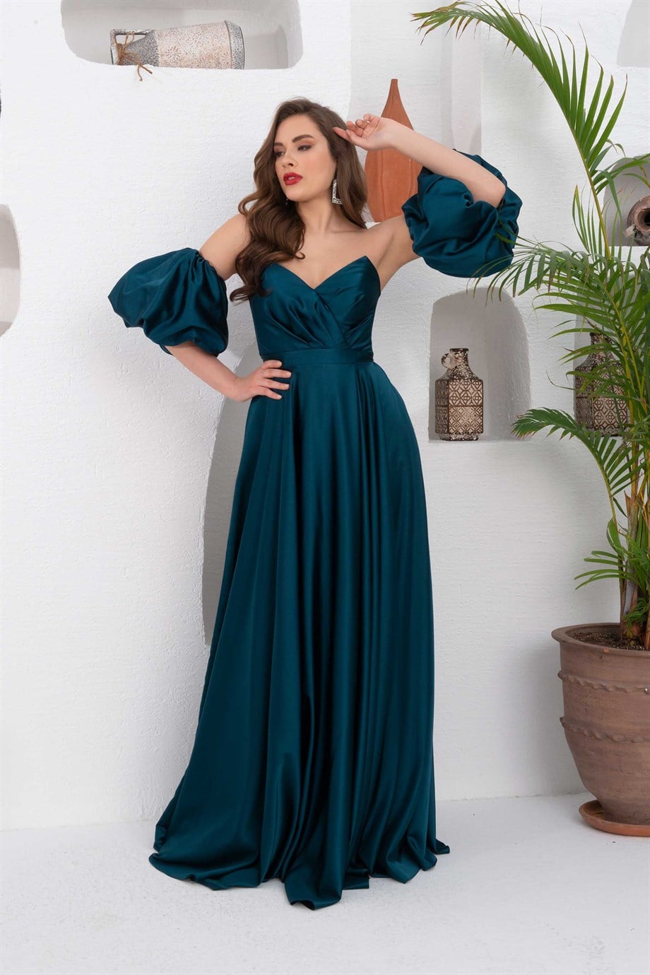 55778-73CARMEN Carmen Petrol Saten Balon Kol Yırtmaçlı Uzun Abiye Elbise 