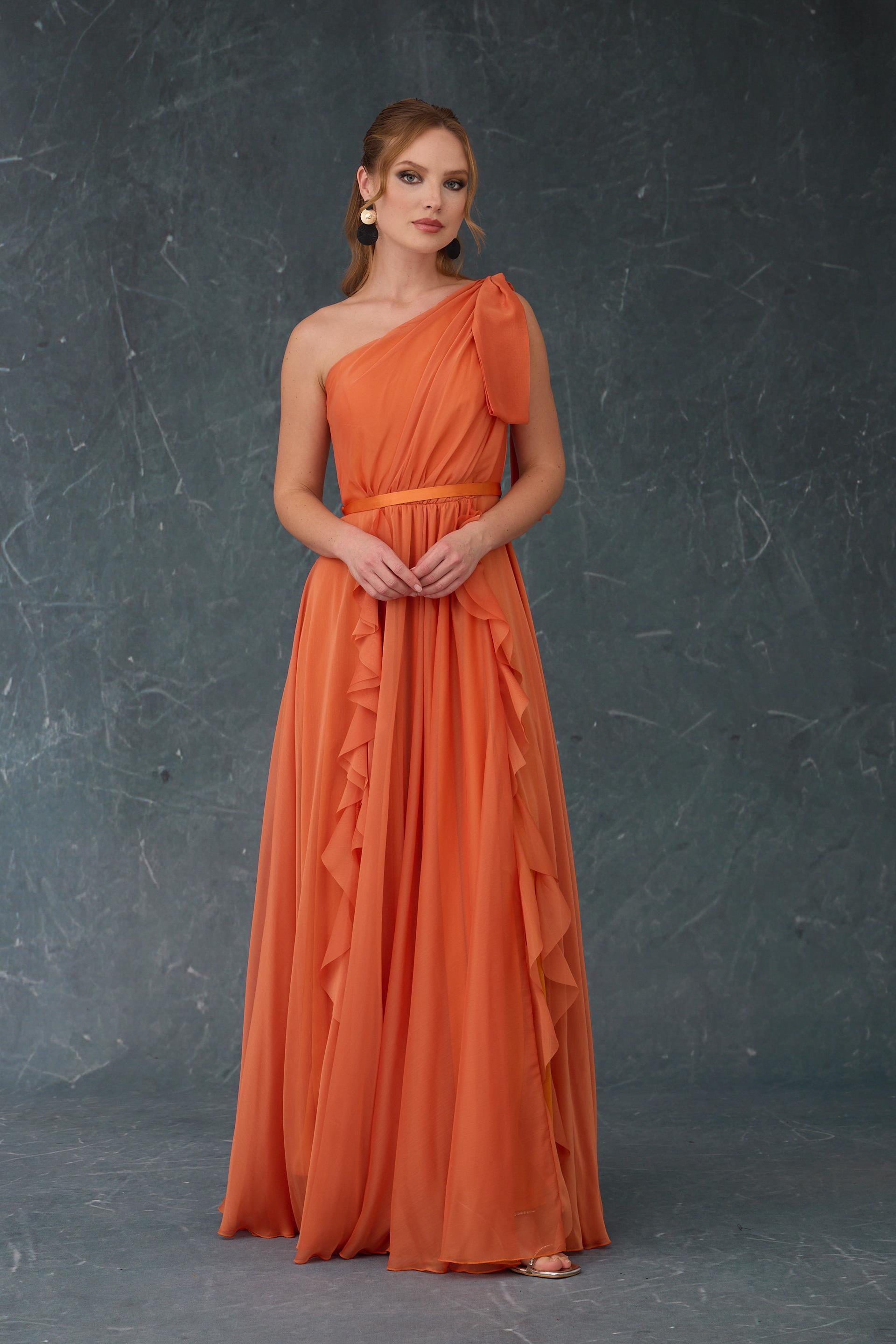 55812-106CARMENCarmen Orange Şifon Tek Omuzlu Uzun Abiye Elbise