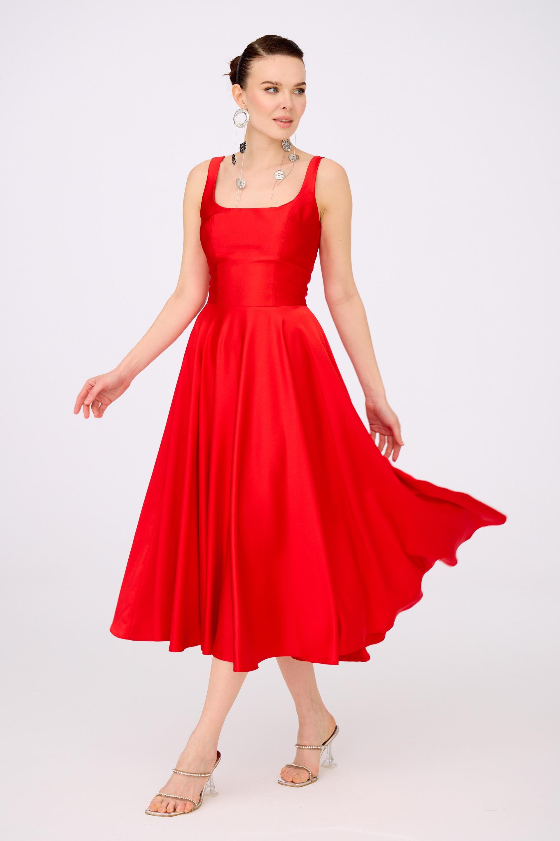 58131-13CARMENCarmen Kırmızı Sırt Dekolteli Midi Saten Abiye Elbise