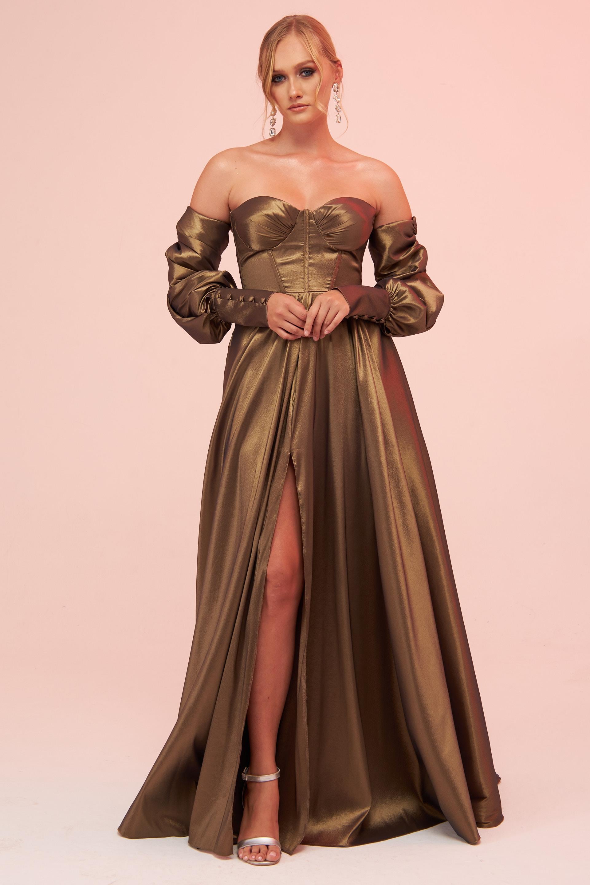 58169-9CARMENCarmen Gold Tafta Straplez Uzun Yırtmaçlı Abiye Elbise