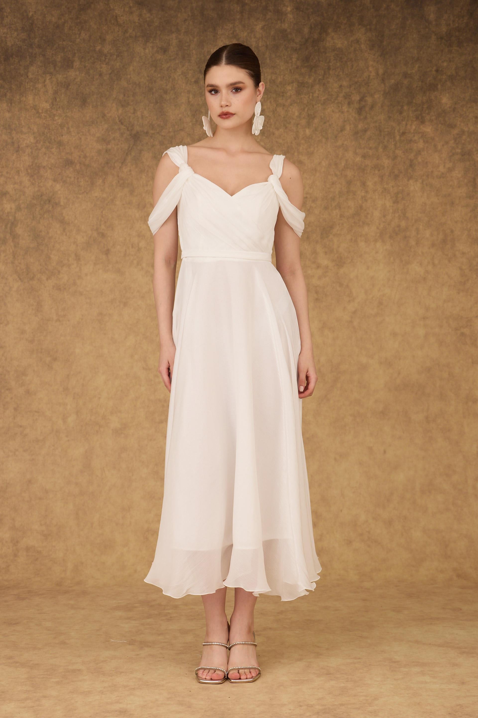 58496-2CARMENCarmen Beyaz Düşük Kol Saten Nikah Elbisesi
