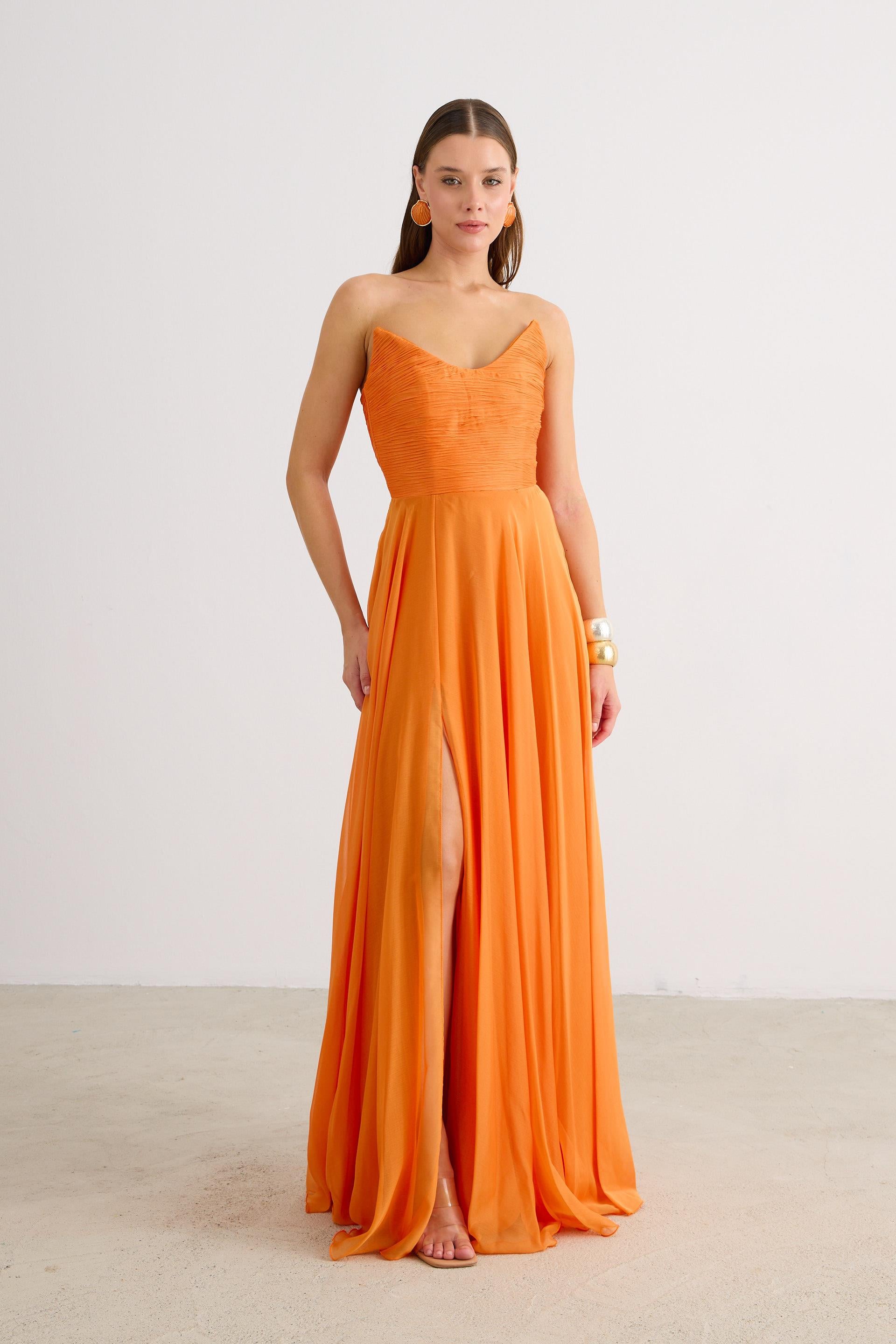 58530-106CARMENCarmen Orange Yırtmaçlı Şifon Abiye Elbise