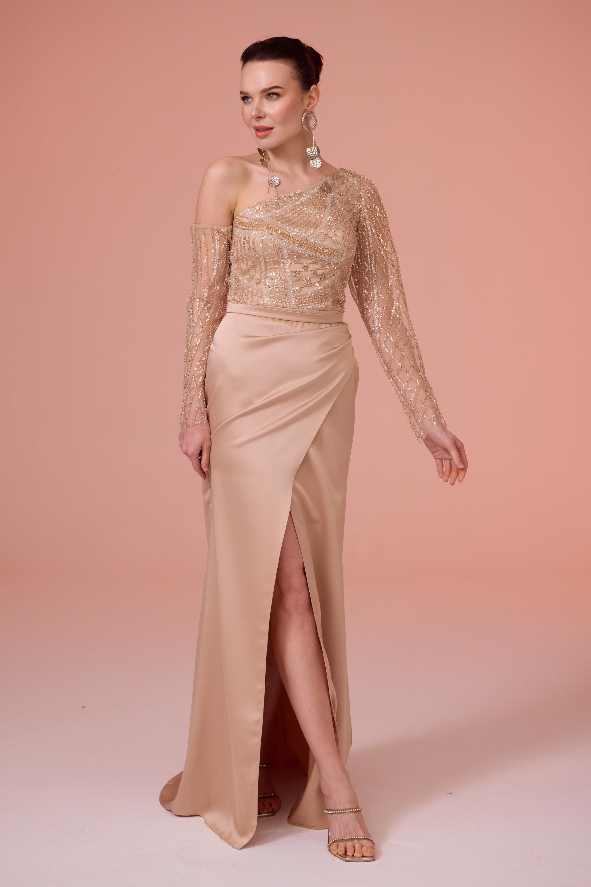 58534-9CARMENCarmen Gold Üstü Payetli Tek Kol Saten Abiye Elbise