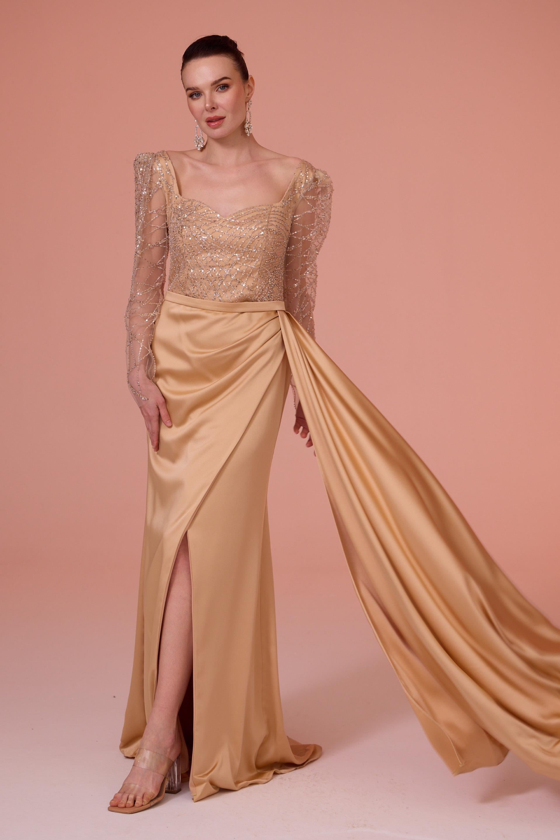 58540-9CARMENCarmen Gold Uzun Kollu İşlemeli Saten Abiye Elbise
