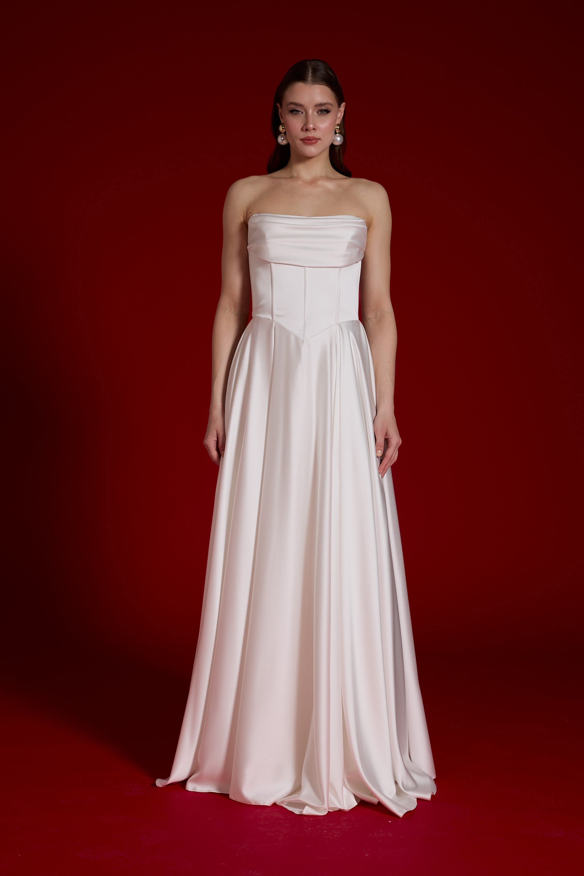 58588-2CARMENCarmen Beyaz Yırtmaçlı Uzun Saten Nikah Elbisesi