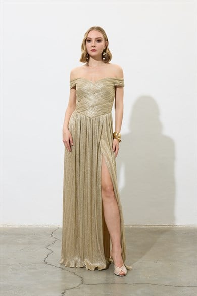 58644-9CARMENCarmen Gold Düşük Kol Yırtmaçlı Örme Abiye Elbise